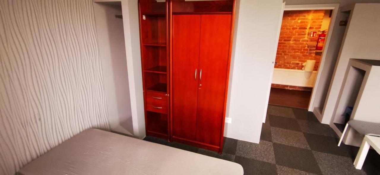 Hostel Warszawa-Ursus Экстерьер фото